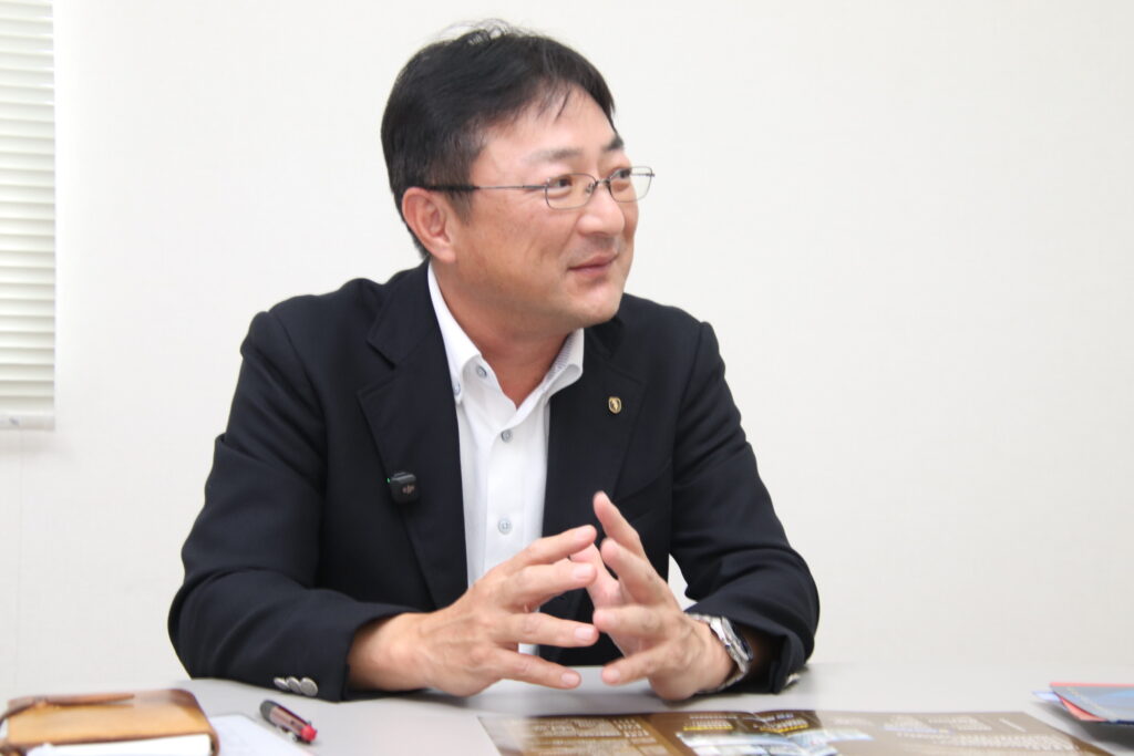 中国興業株式会社